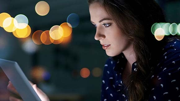Female professional looking for latest opportunities Female professional looking for latest opportunities