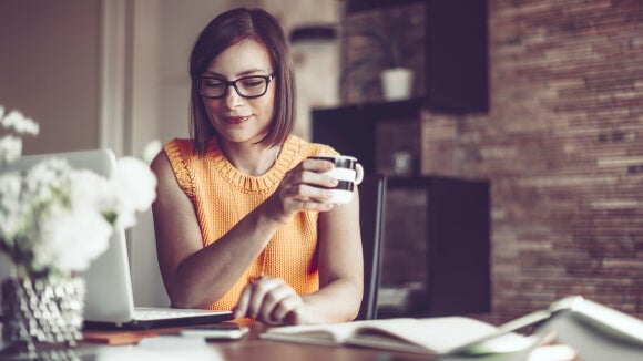 Female professional looking for latest opportunities Female professional looking for latest opportunities