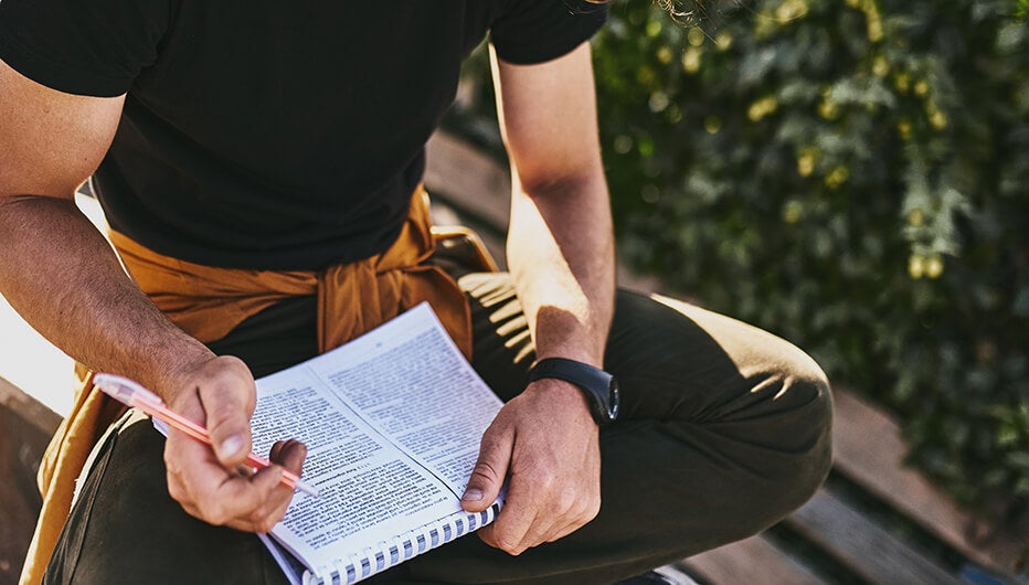 guy with notepad